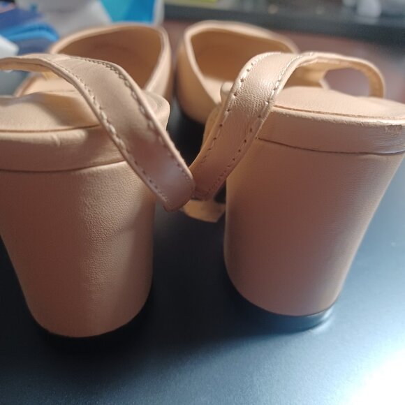 Chanel Calf Skin Cap Toe Slingbacks - Picture 6 of 8